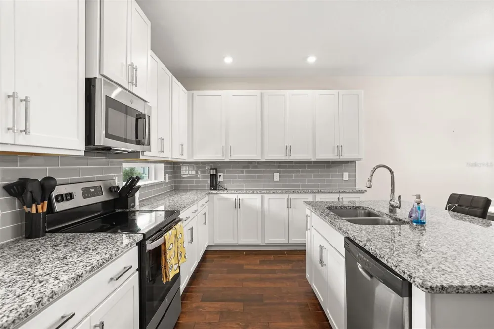 14229 KELLOGG AVENUE Orlando, FL 32827