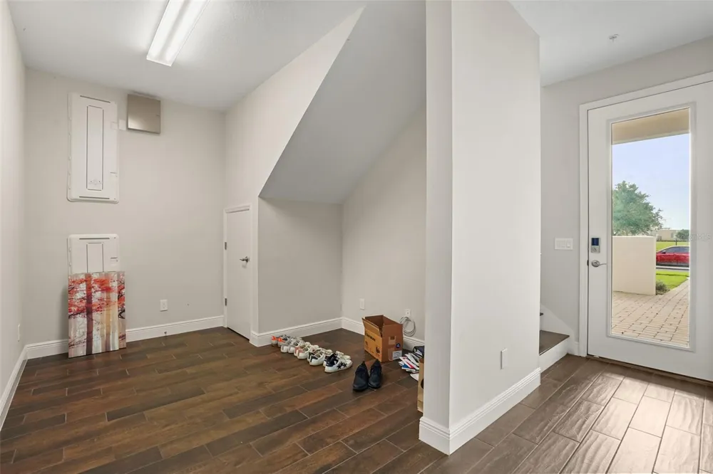 14229 KELLOGG AVENUE Orlando, FL 32827