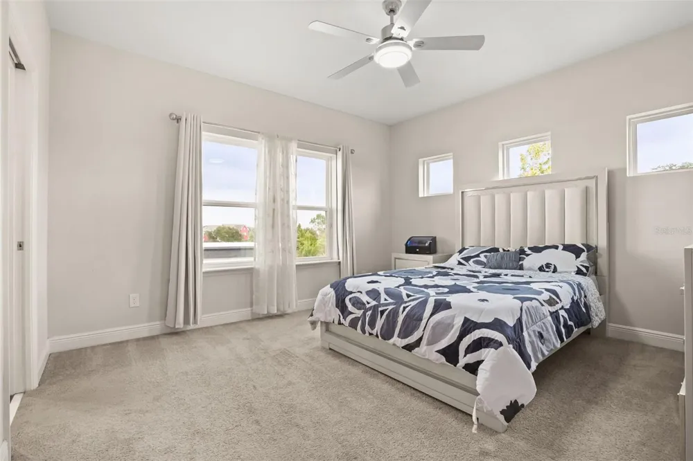 14229 KELLOGG AVENUE Orlando, FL 32827
