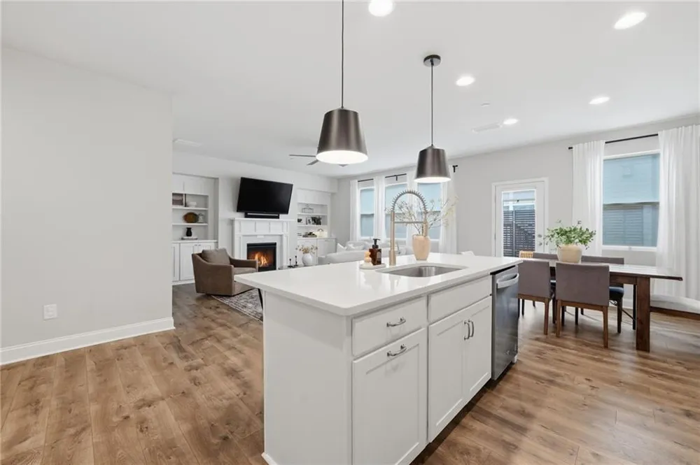354 Hayden Circle Woodstock, GA 30189
