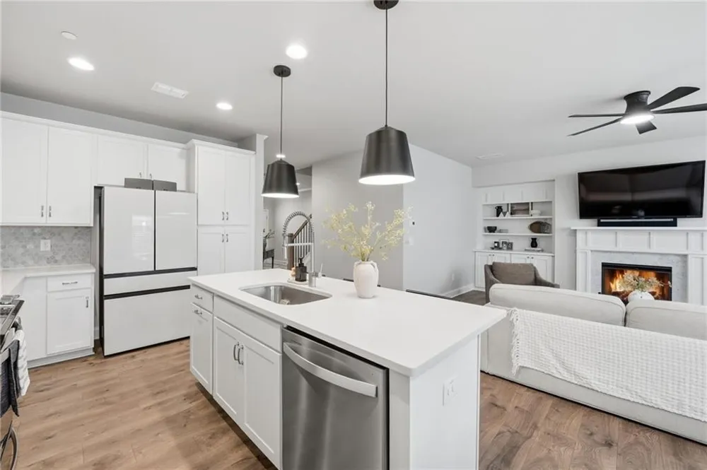 354 Hayden Circle Woodstock, GA 30189