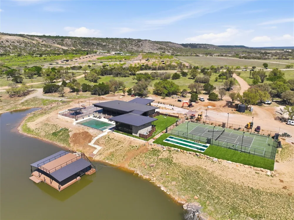 220 Cavalier Court Strawn, TX 76475