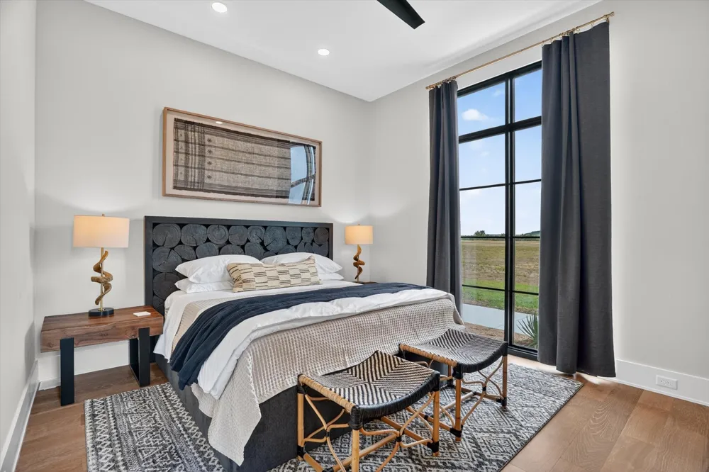220 Cavalier Court Strawn, TX 76475