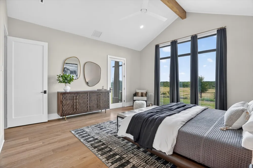 220 Cavalier Court Strawn, TX 76475