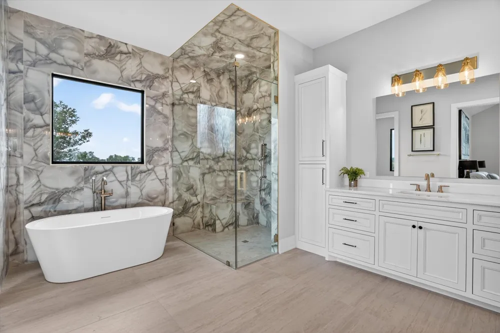 220 Cavalier Court Strawn, TX 76475