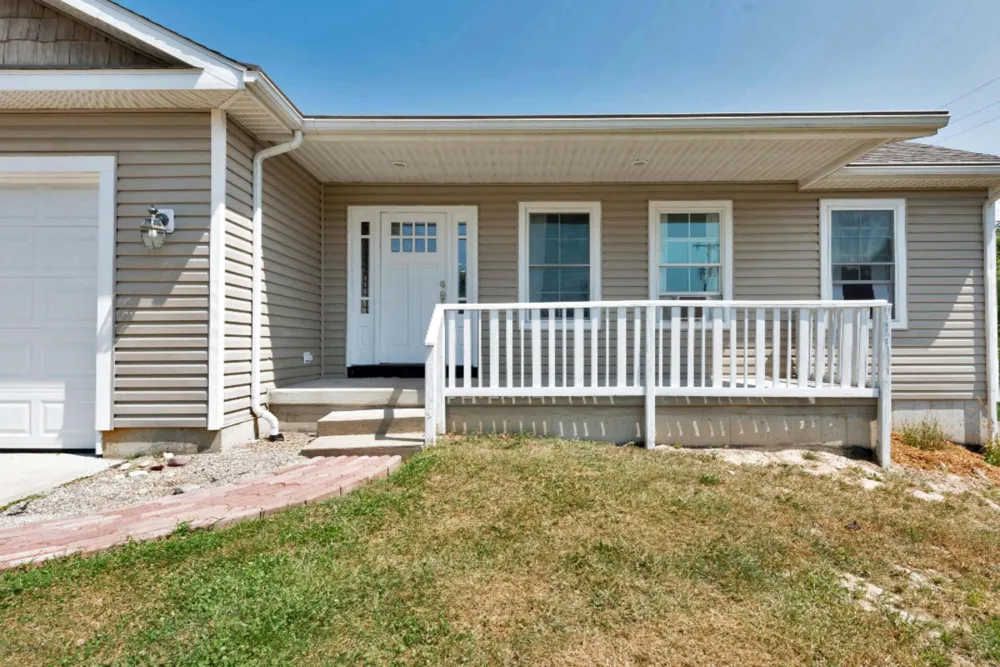 879 Flat River Court SE Lowell, MI 49331