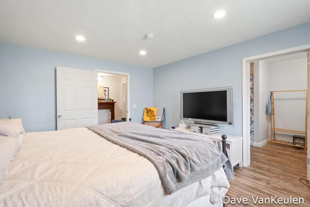 879 Flat River Court SE Lowell, MI 49331