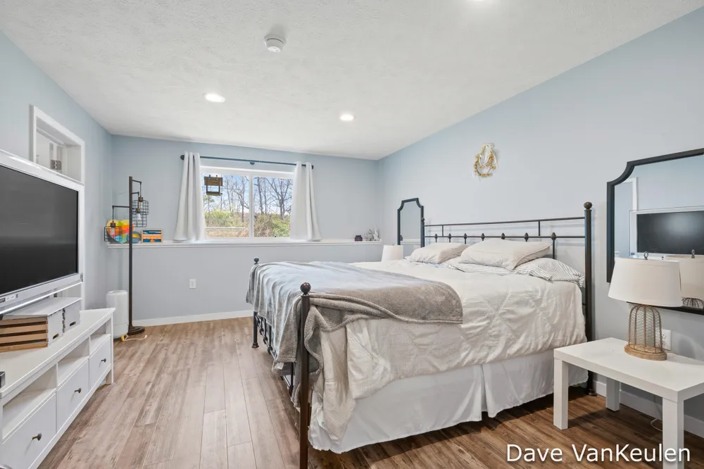 879 Flat River Court SE Lowell, MI 49331