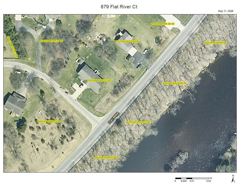 879 Flat River Court SE Lowell, MI 49331