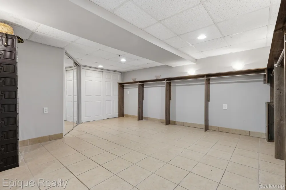 2549 Riverwood Drive Port Huron City, MI 48060