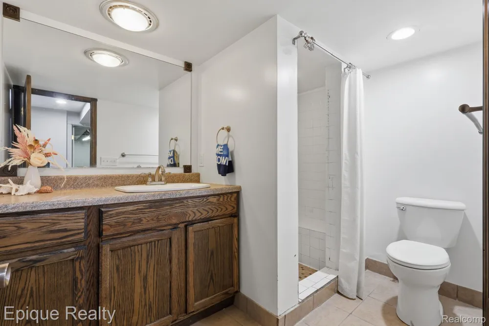 2549 Riverwood Drive Port Huron City, MI 48060