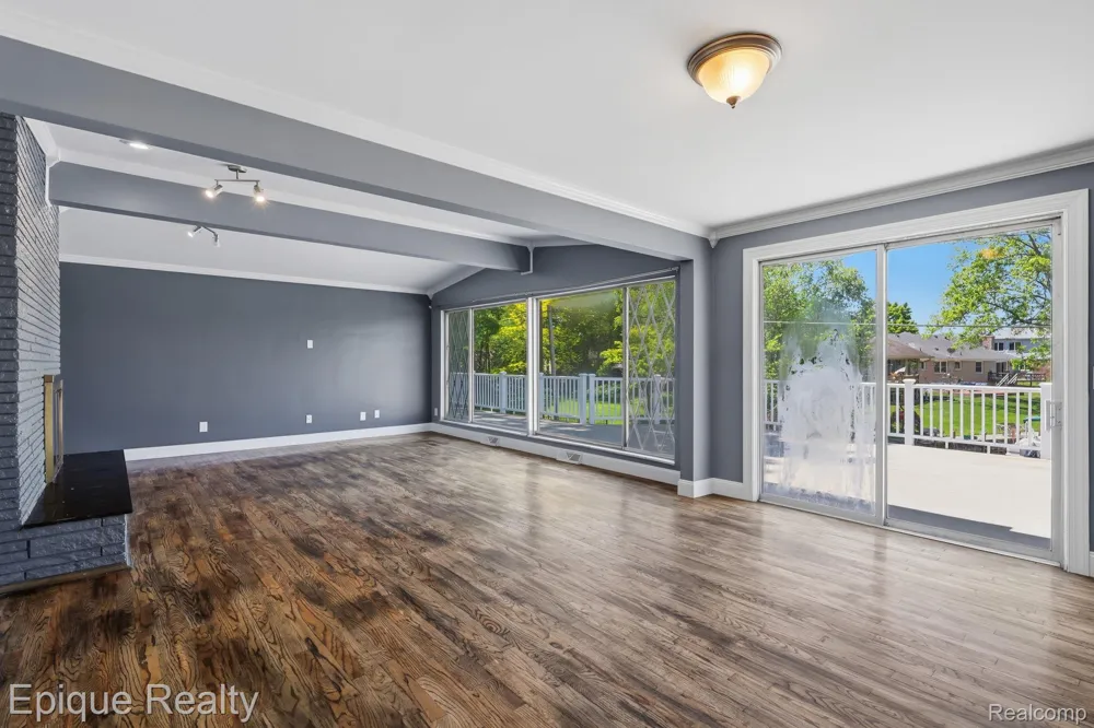 2549 Riverwood Drive Port Huron City, MI 48060