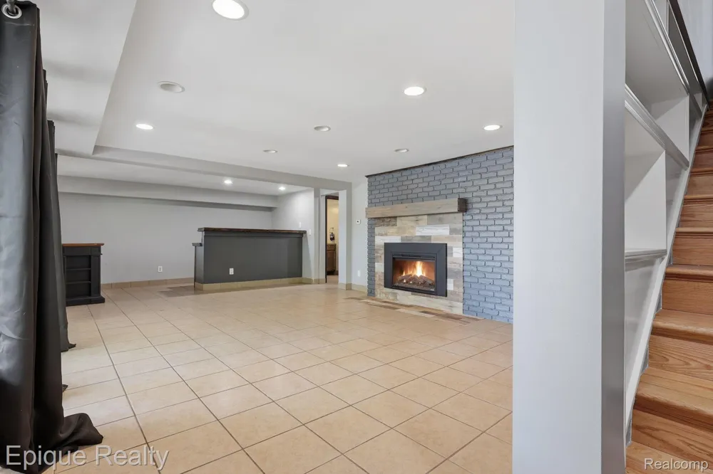 2549 Riverwood Drive Port Huron City, MI 48060