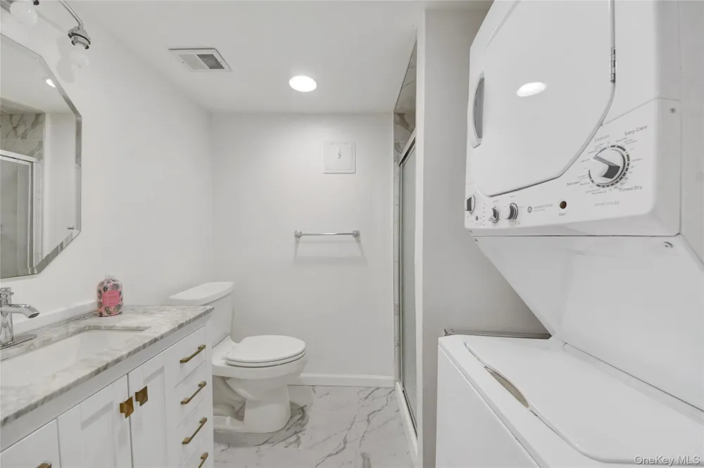 51 Jefferson Oval #E Yorktown Heights, NY 10598
