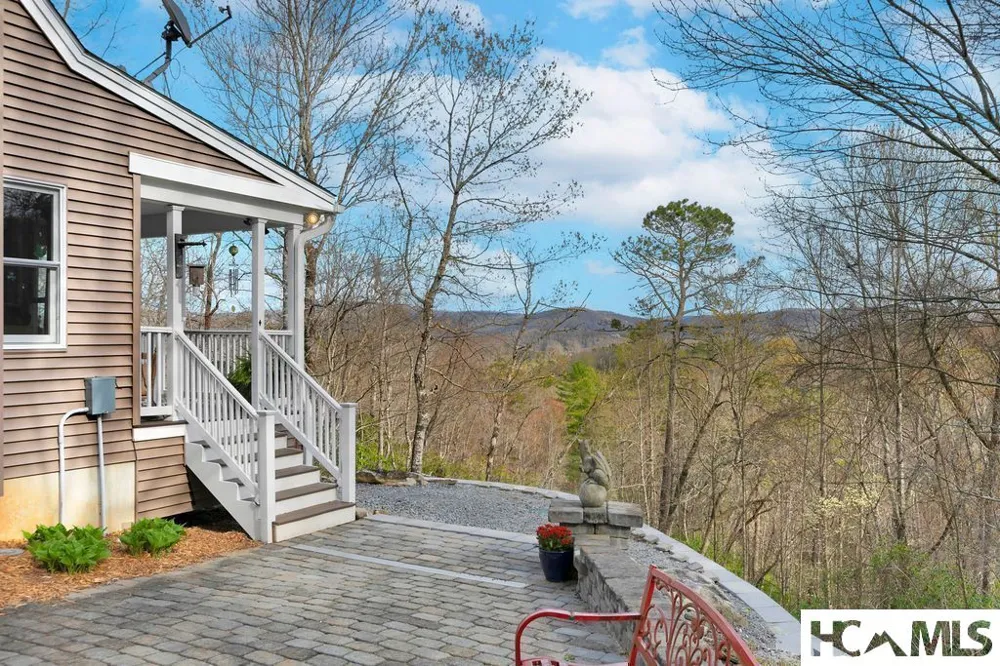 410 Forest Lake Road Brevard, NC 28712