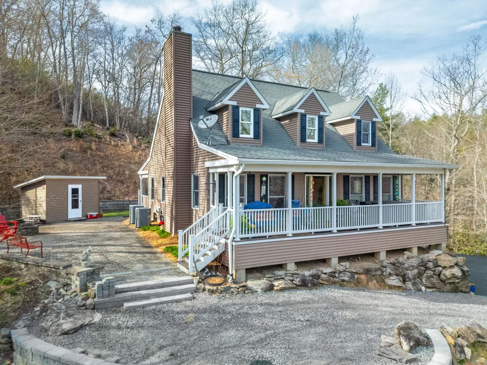 410 Forest Lake Road Brevard, NC 28712