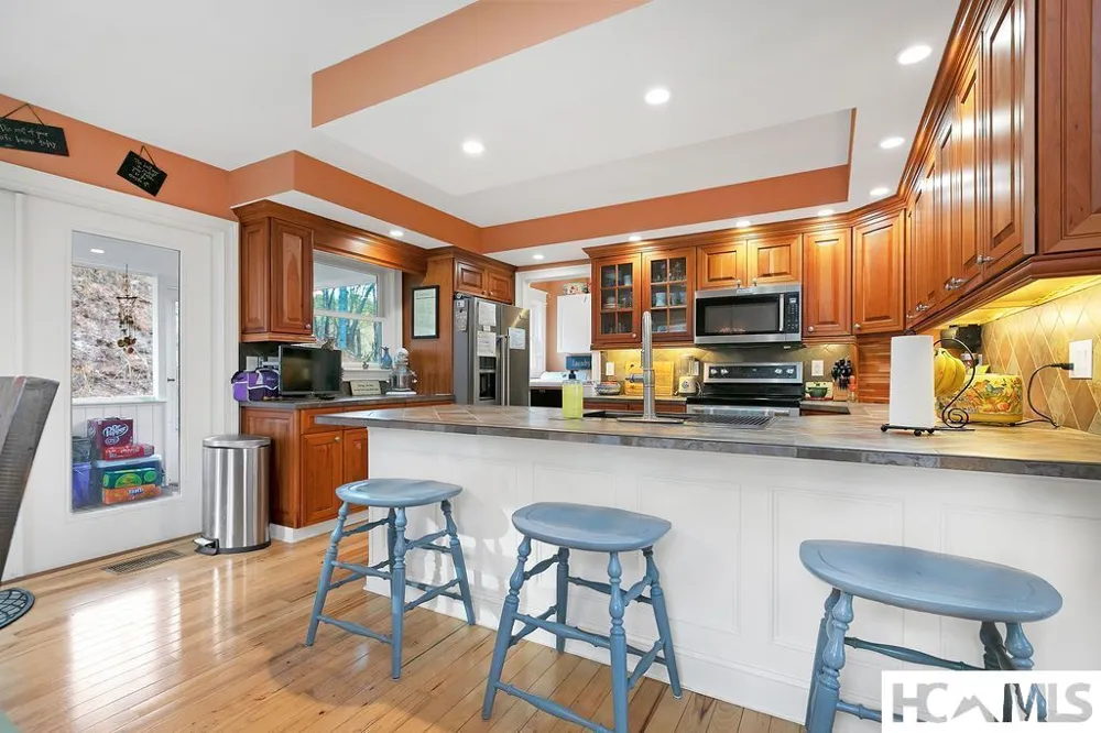 410 Forest Lake Road Brevard, NC 28712