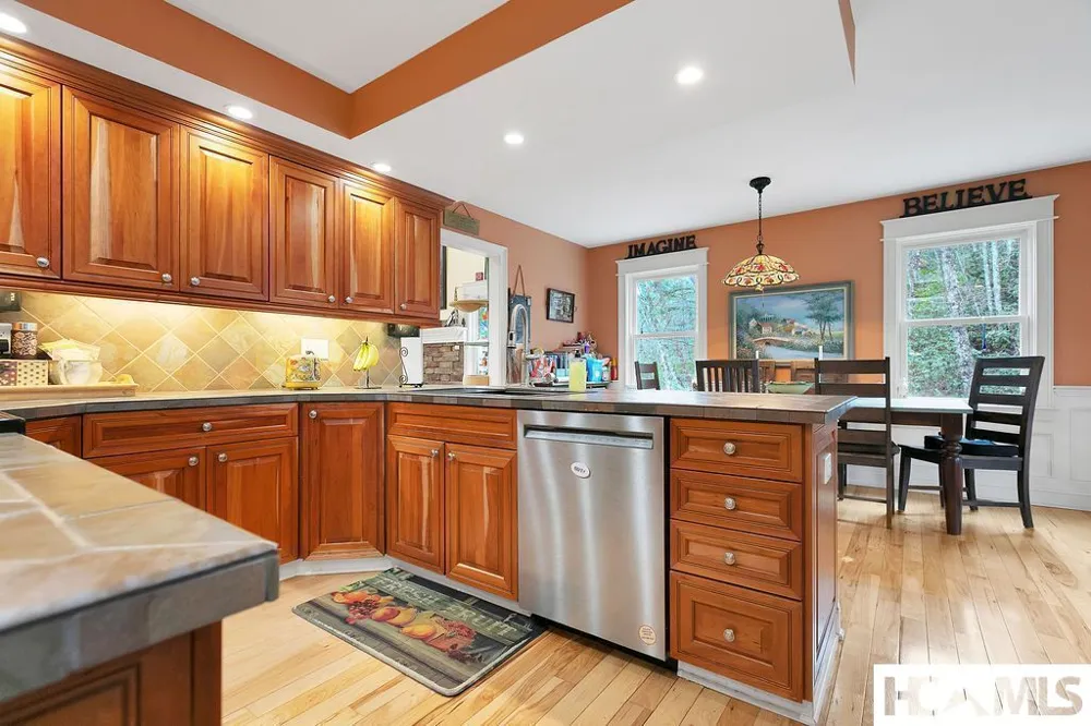 410 Forest Lake Road Brevard, NC 28712