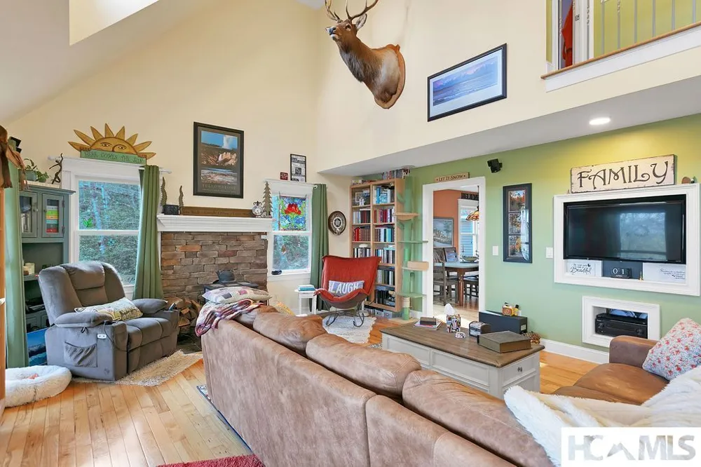 410 Forest Lake Road Brevard, NC 28712