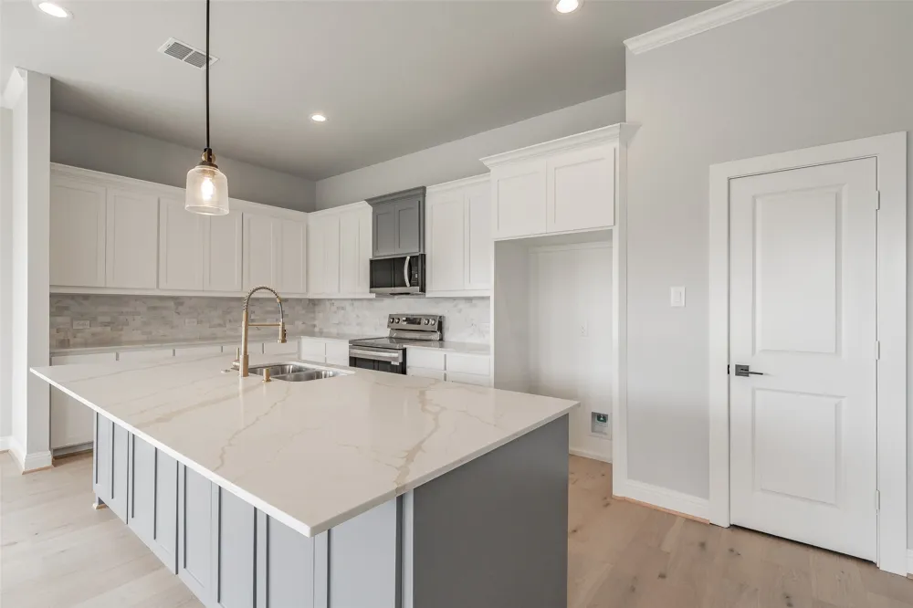 160 Rockin River Drive Fort Worth, TX 76120