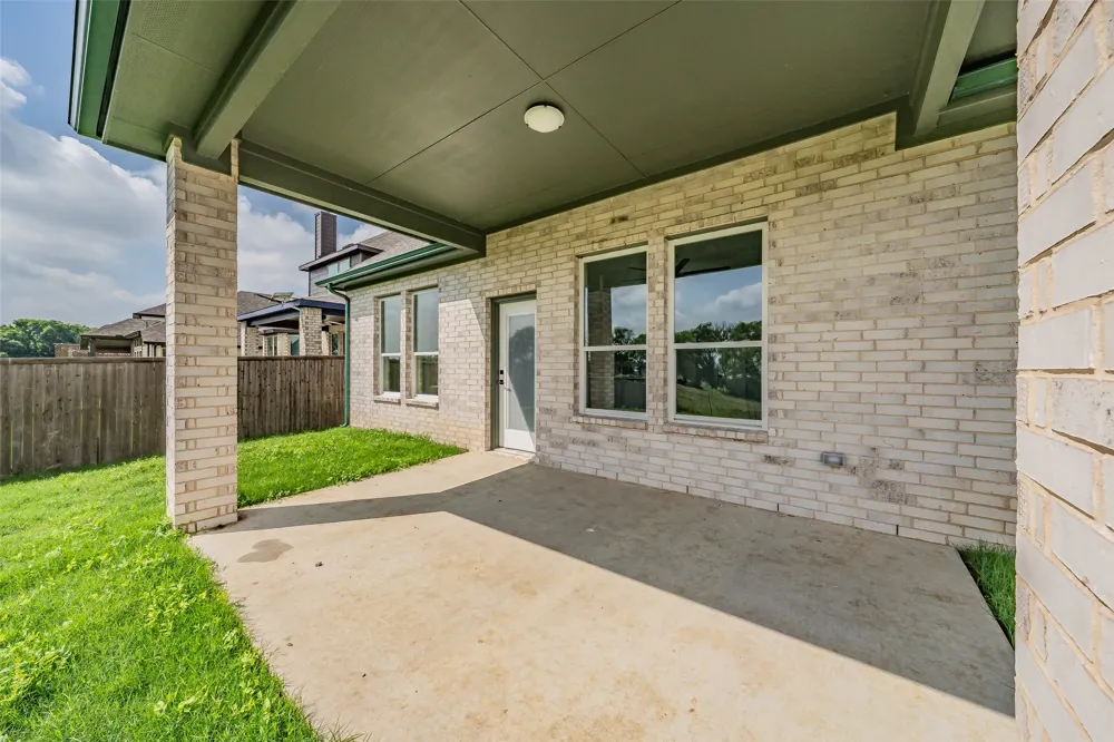 160 Rockin River Drive Fort Worth, TX 76120