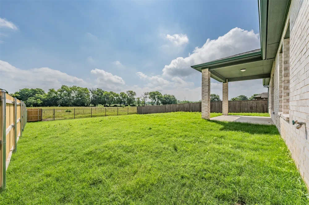 160 Rockin River Drive Fort Worth, TX 76120