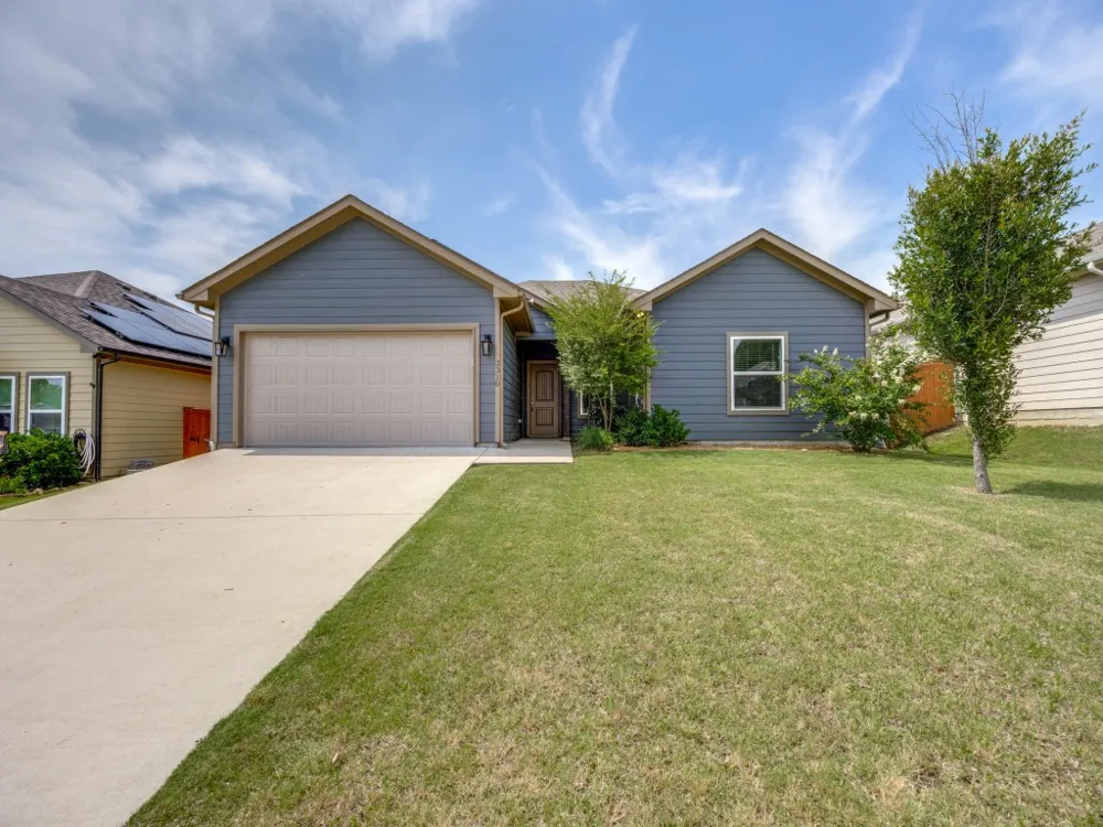 3310 Sweetwater Way