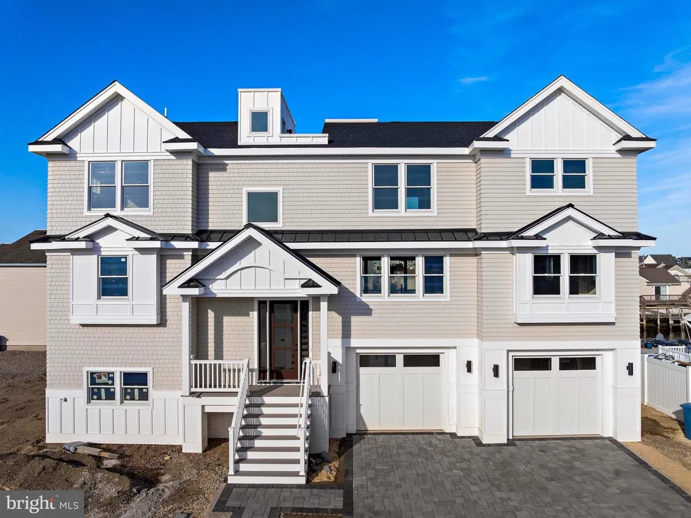 101 CLYDE LANE Manahawkin, NJ 08050