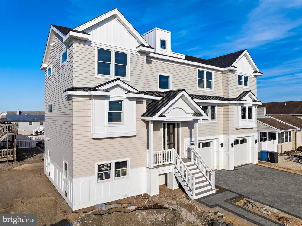 101 CLYDE LANE Manahawkin, NJ 08050
