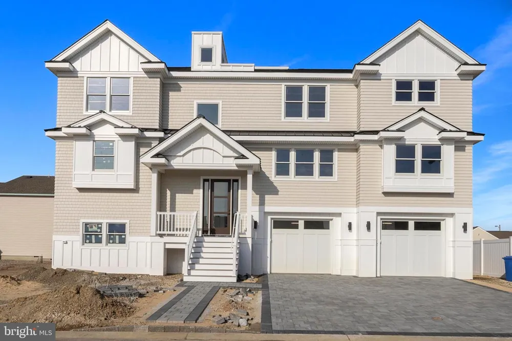 101 CLYDE LANE Manahawkin, NJ 08050