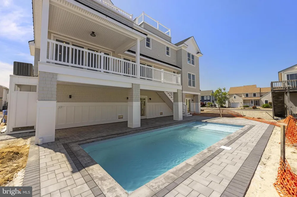 101 CLYDE LANE Manahawkin, NJ 08050