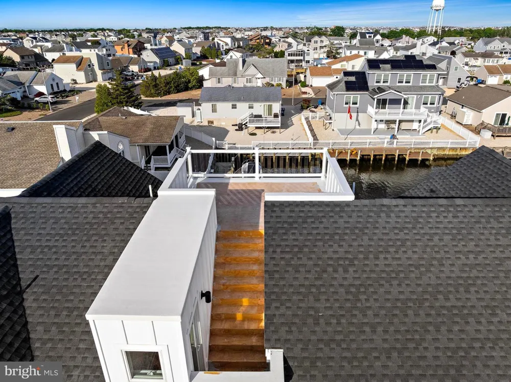101 CLYDE LANE Manahawkin, NJ 08050