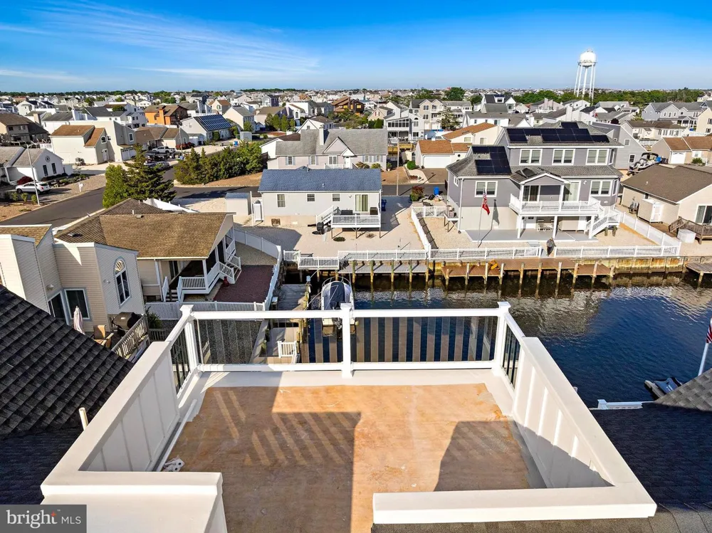 101 CLYDE LANE Manahawkin, NJ 08050
