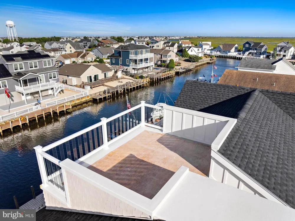101 CLYDE LANE Manahawkin, NJ 08050