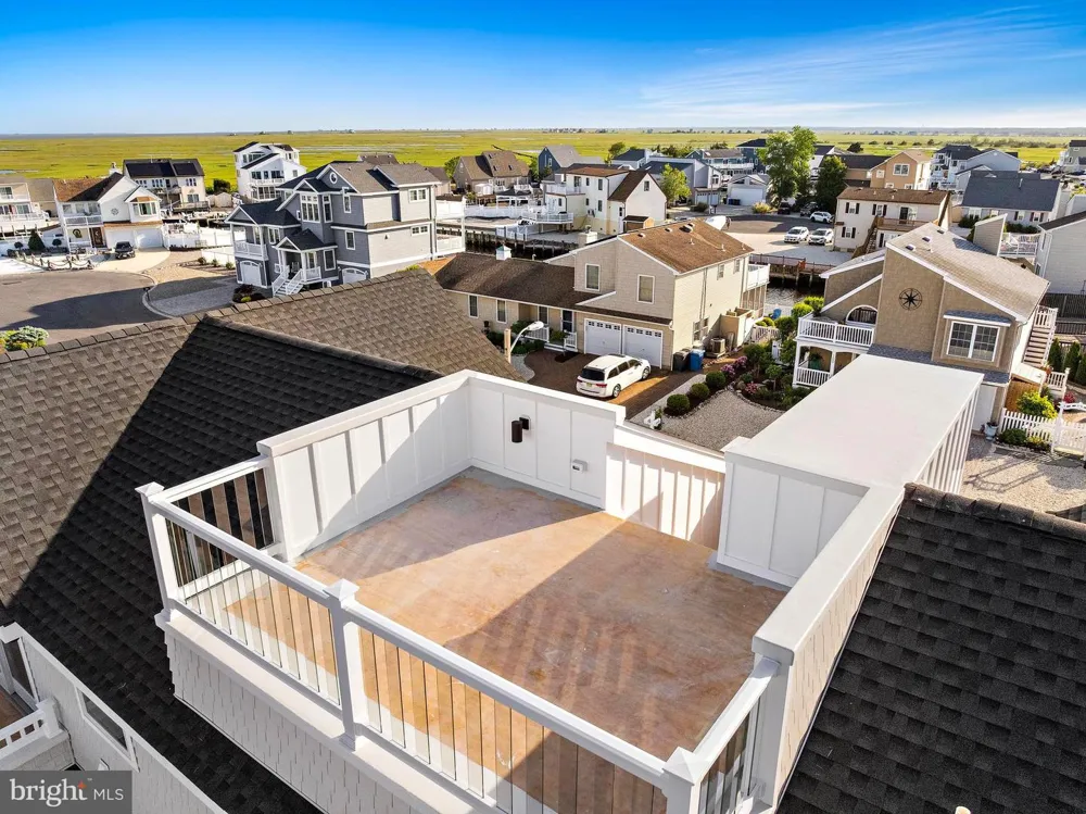 101 CLYDE LANE Manahawkin, NJ 08050