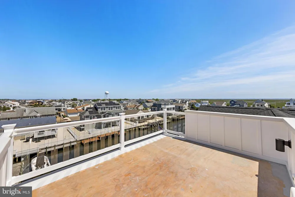 101 CLYDE LANE Manahawkin, NJ 08050