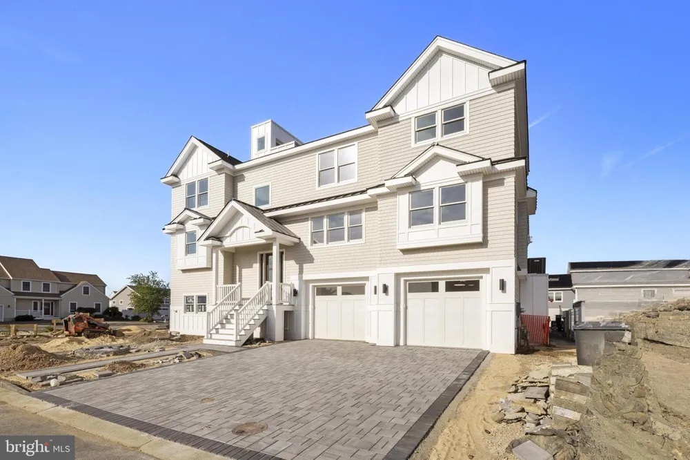 101 CLYDE LANE Manahawkin, NJ 08050