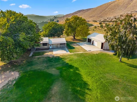 1550 Pear Lane