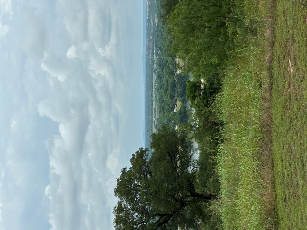 9 Bendito Way Marble Falls, TX 78654