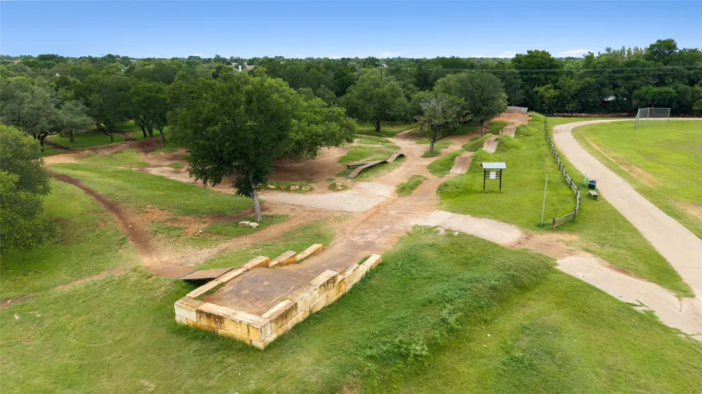 1602 Iris Lane Cedar Park, TX 78613