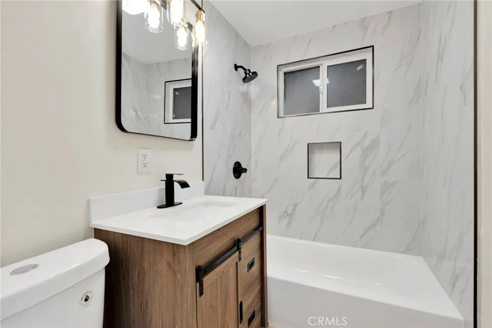 659 S 7th Street Colton, CA 92324