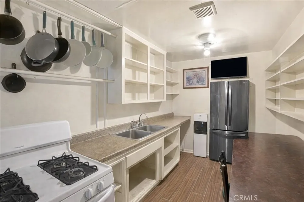 659 S 7th Street Colton, CA 92324