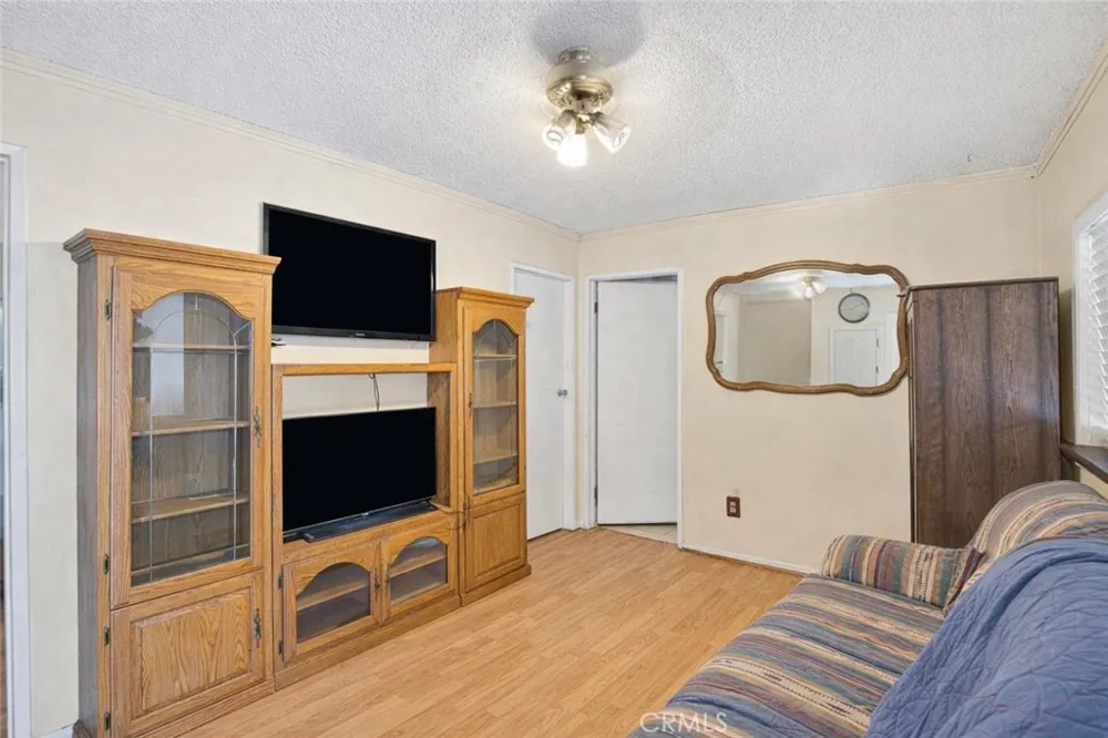 659 S 7th Street Colton, CA 92324