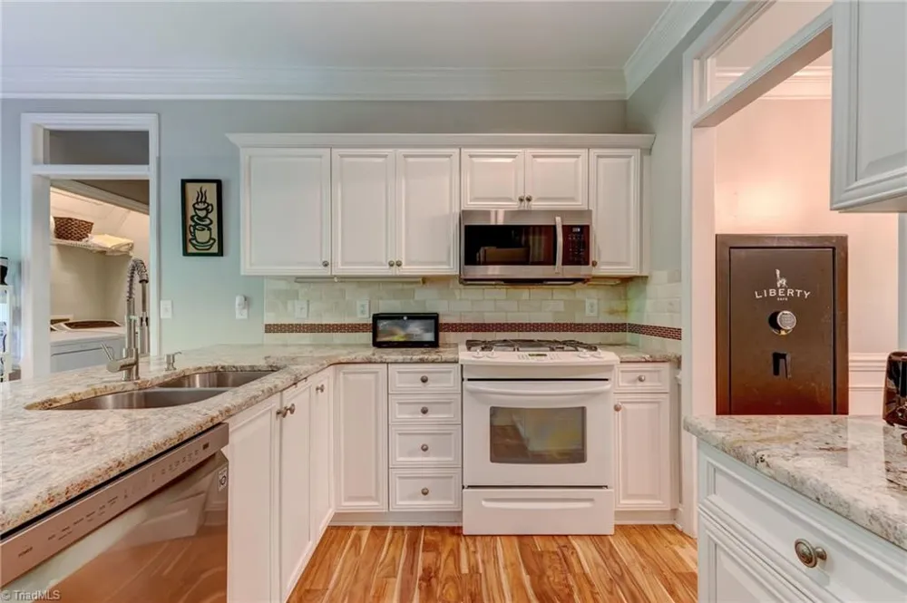 7509 Keating Drive Oak Ridge, NC 27310