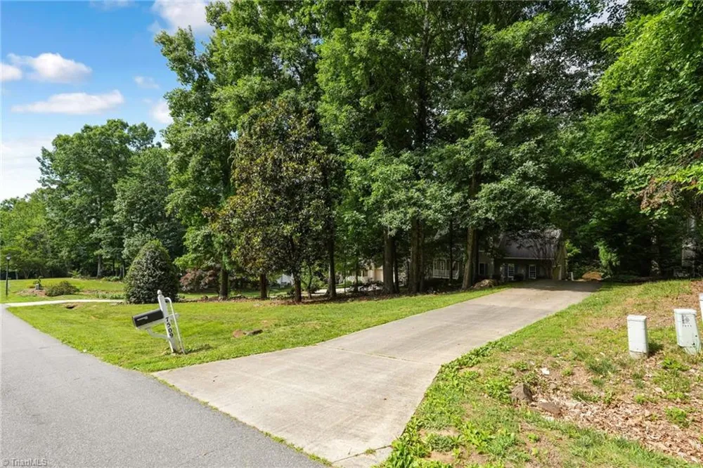 7509 Keating Drive Oak Ridge, NC 27310
