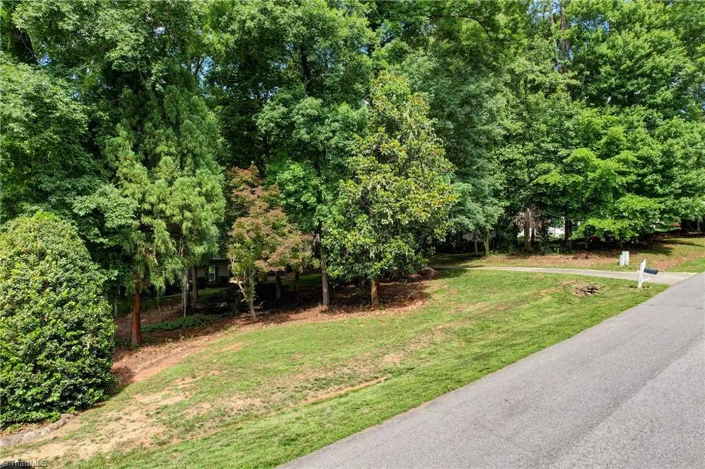 7509 Keating Drive Oak Ridge, NC 27310