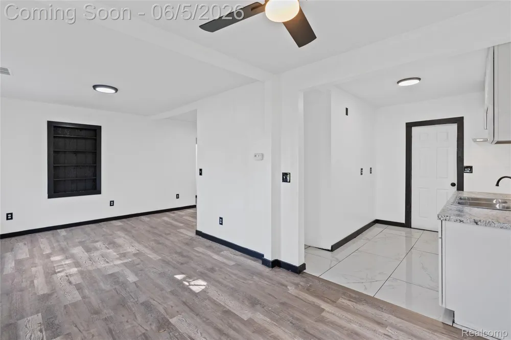 8053 Leadley Avenue Genesee Charter Township, MI 48458