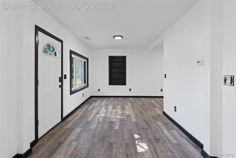 8053 Leadley Avenue Genesee Charter Township, MI 48458