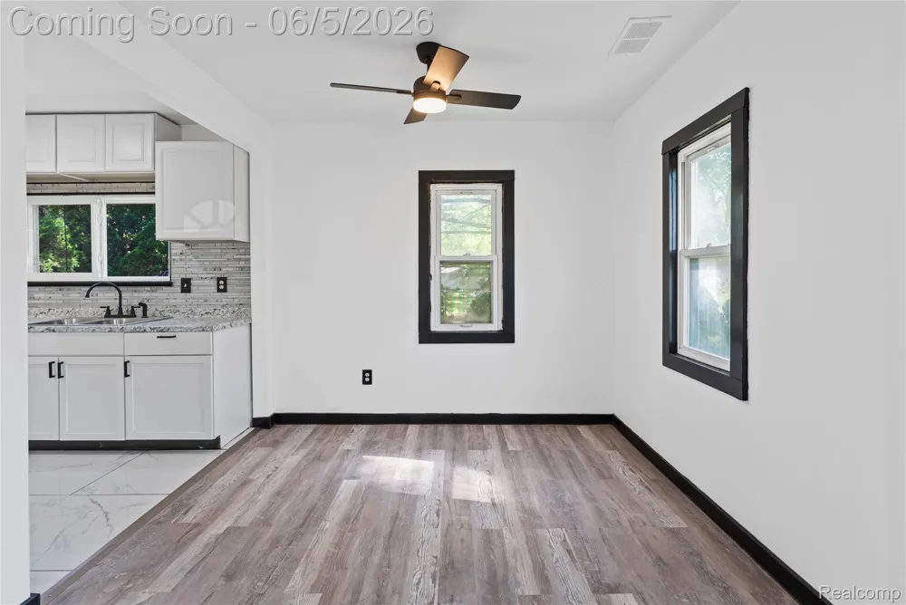 8053 Leadley Avenue Genesee Charter Township, MI 48458