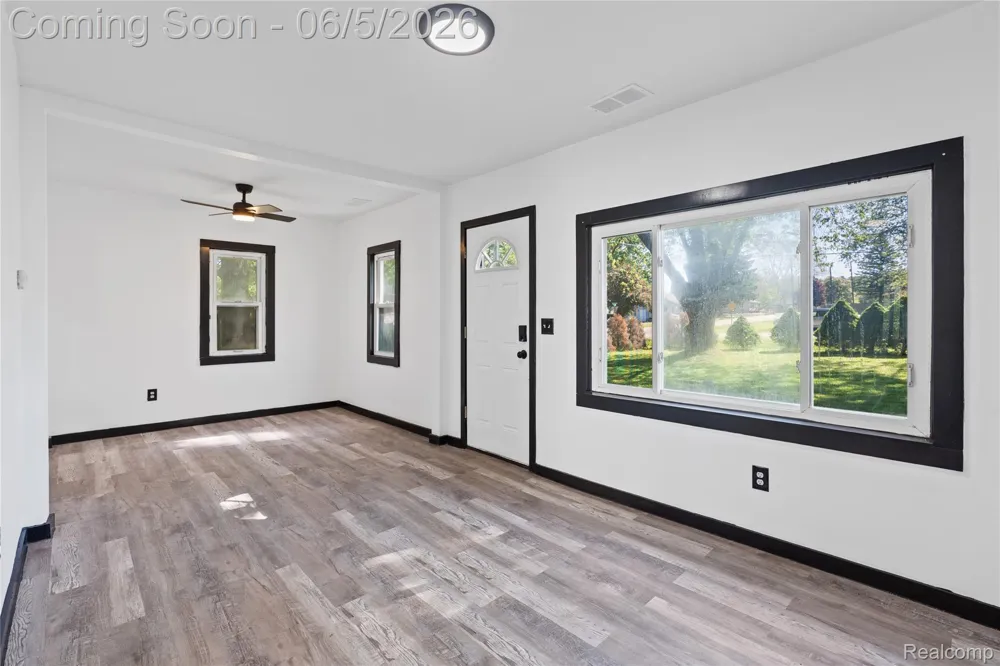 8053 Leadley Avenue Genesee Charter Township, MI 48458